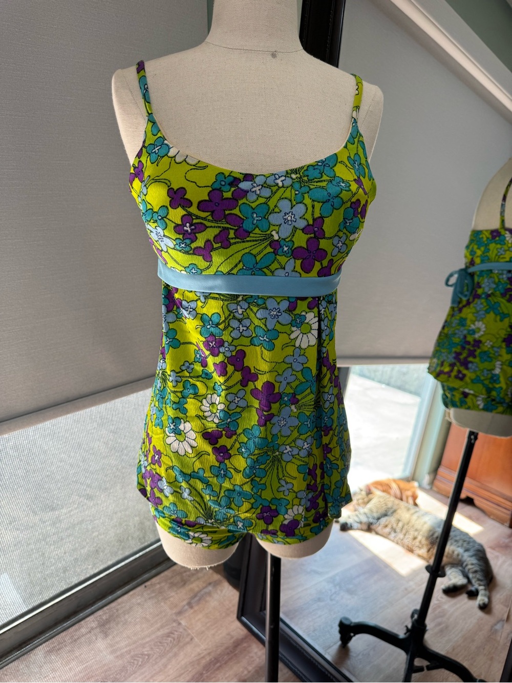 Vintage 60s tankini flower power pattern high waisted